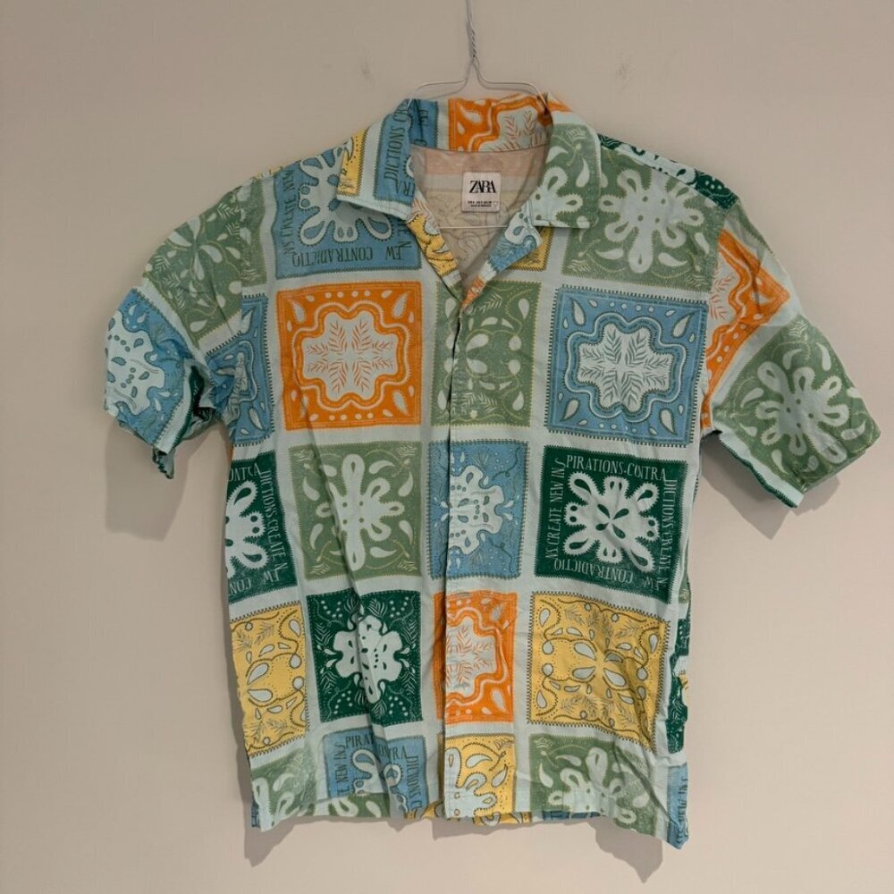 Zara Button Down Patterned Colorful Shirt Size Small Like New
